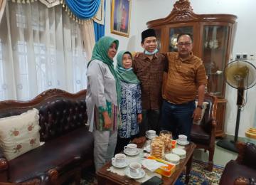 Momen Silaturahmi dan Nostalgia Rektor di Kuala Tungkal