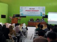 Seminar Edukasi Keuangan Mahasiswa FEBI-OJK 2021
