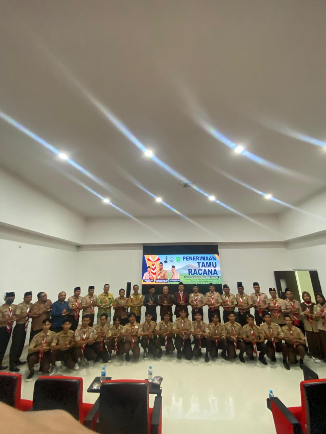 Penerimaan Tamu Racana Gugus Depan 03.029–03.030 IAIN Kerinci Berlangsung Khidmat di Ruang Mini Teater Lantai 4 Gedung SBSN