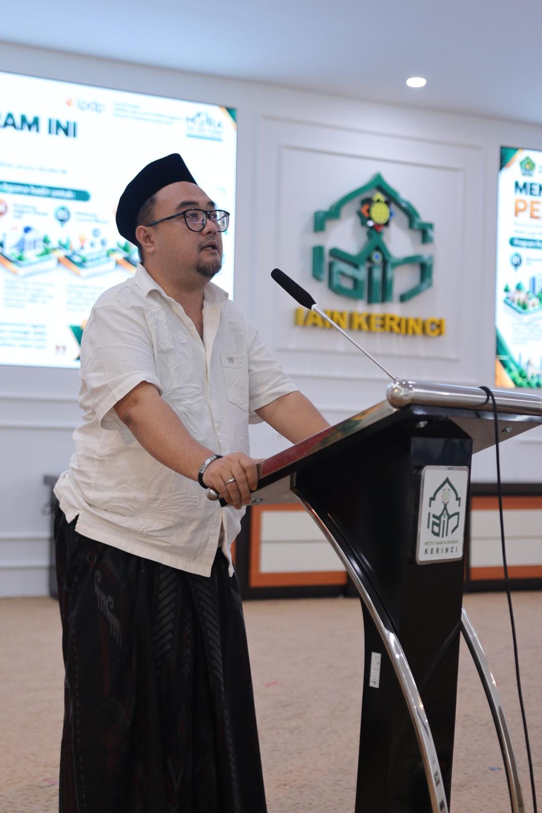 Hendro Dwi Antoro Bahas Penguatan Ekosistem Riset dan Daya Saing Global dalam Kuliah Umum IAIN Kerinci
