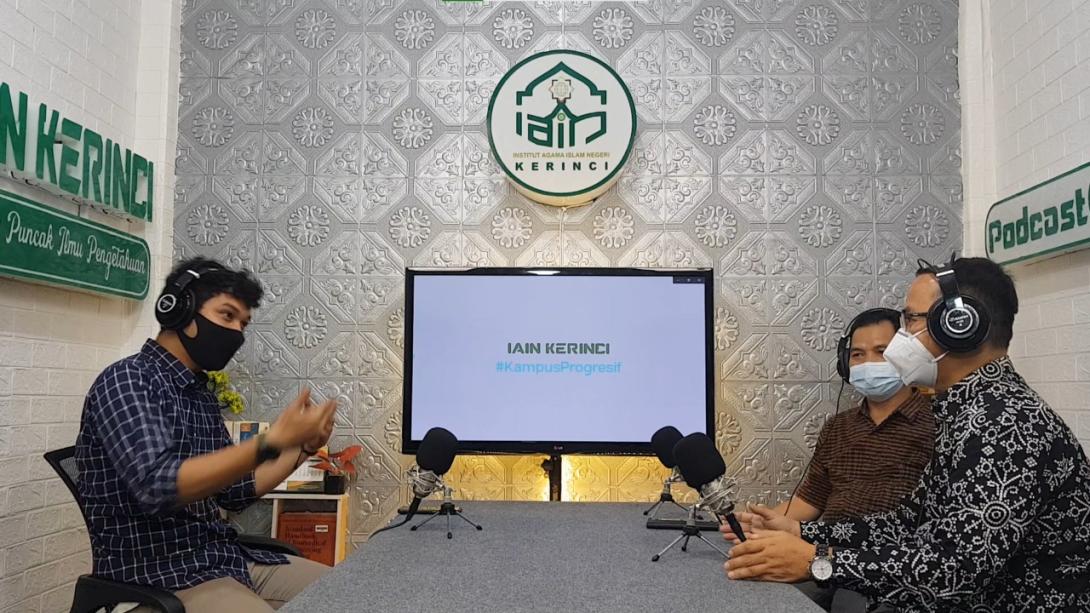 Kegiatan Podcast Rektor IAIN Kerinci dan Rektor IAIN Curup
